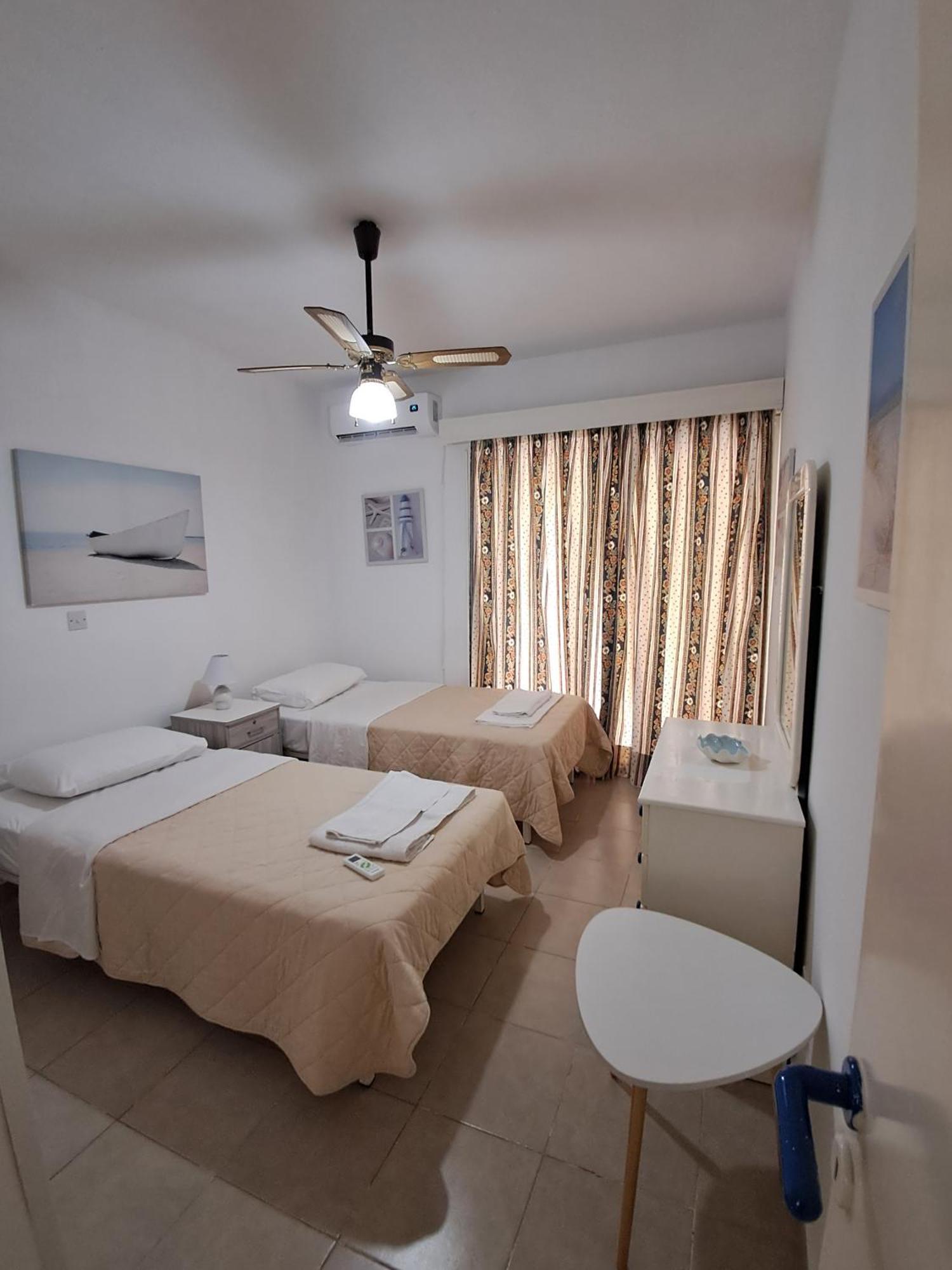 Lca2 Flat For You Apartment Larnaca Buitenkant foto